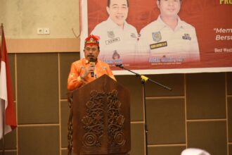 RAKOR : Sekretaris Daerah Provinsi Kalimantan Tengah (Kalteng), Nuryakin menghadiri Pelantikan dan Rapat Kerja Daerah Dewan Pimpinan Daerah Asosiasi Pemerintah Desa Seluruh Indonesia (DPD APDESI) Kalteng sekaligus Rapat koordinasi Kepala Desa Se-Kalteng. Kegiatan ini berlangsung di Hotel Best Western Batang Garing Palangka Raya, Minggu (12/11/2023). (FOTO:MMC)