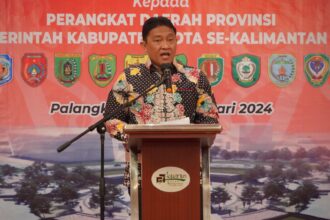 RAPAT : Wakil Gubernur (Wagub) Kalteng, Edy Pratowo buka Rapat Tim Evaluasi Pengawasan Realisasi Anggaran (TEPRA) Provinsi dan Kabupaten/Kota se-Kalteng, di Aquarius Boutique Hotel Palangka Raya, Kamis (18/1/2024). (foto:mmc)