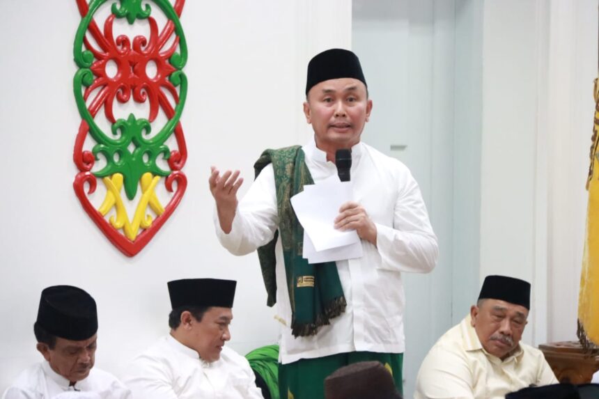 NUZULUL QURAN : Pemprov Kalteng menggelar Peringatan Nuzulul Quran Tahun 2024 M / 1445 H sekaligus Haul ke 20 Abuya Sayyid Muhammad bin Alwi Al Maliki Al Hasani, bertempat di Istana Isen Mulang Rujab Gubernur Kalteng, Rabu (27/3/2024) malam. (foto:mmc)