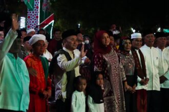 Pemerintah Provinsi Kalimantan Tengah menggelar Pawai Takbiran Berkah Menyambut Hari Raya Idulfitri 1445 Hijriah, di kawasan Bundaran Besar Palangka Raya, Selasa (9/4/2024).