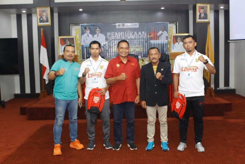 TINGKATKAN SDM : AFP Kalteng menggelar program kursus kepelatihan Futsal Nasioanl untuk meningkatkan SDM, di Aula BPSDM Kalteng, Jumat (17/5/2024). (foto:giben)