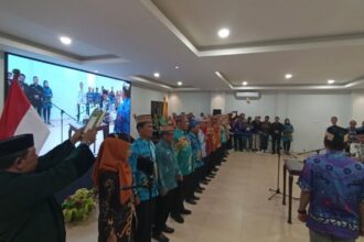 PELANTIKAN: Acara pelantikan dan pengambilan sumpah/janji pejabat pimpinan tinggi pratama, bertempat di ruang rapat Rujab Bupati Kapuas pada Kamis (18/4/2024). (foto:Sri)