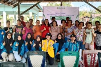 Foto bersama setelah kegiatan pelatihan selesai di Desa Bukit Rawi, Kabupaten Pulang Pisau (Foto : Ist)