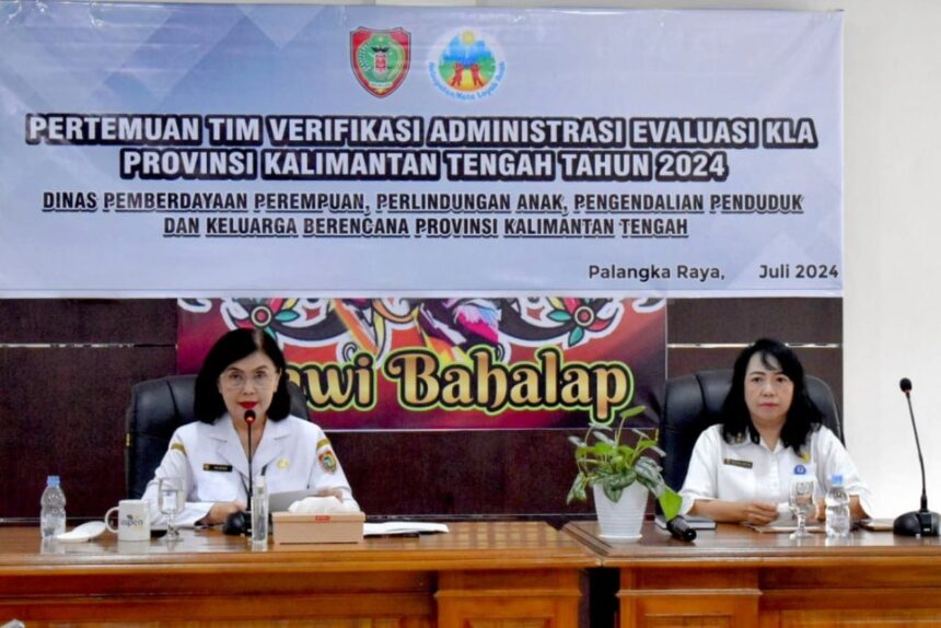 Dinas Pemberdayaan Perempuan, Perlindungan Anak, Pengendalian Penduduk dan Keluarga Berencana (DP3APPKB) Prov. Kalteng melaksanakan kegiatan Pertemuan Tim Verifikasi Administrasi Evaluasi KLA (Kota/Kabupaten Layak Anak) Provinsi Kalimantan Tengah Tahun 2024, di Aula Bawi Bahalap Dinas P3APPKB Provinsi Kalimantan Tengah, Rabu (31/7/2024).