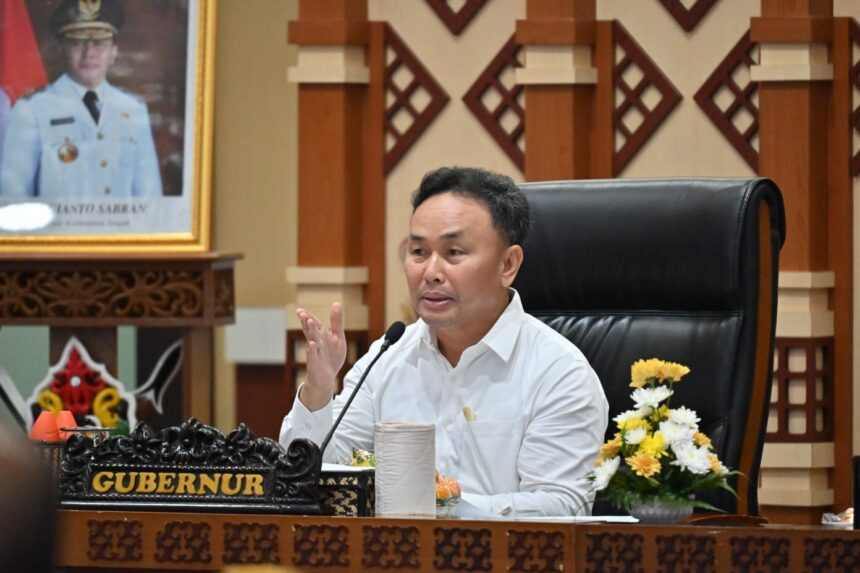 ARAHAN : Gubernur Kalteng, Sugianto Sabran saat memberikan arahan.