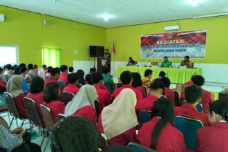 Asisten I Setda Katingan, George Heplin Edwar Doddy membuka Sosialisasi Implementasi Kebebasan Berserikat dan Mengeluarkan Pendapat Tahun 2024 di Aula Badan Kesatuan Bangsa dan Politik Kabupaten Katingan hari Kamis (26/9/2024).