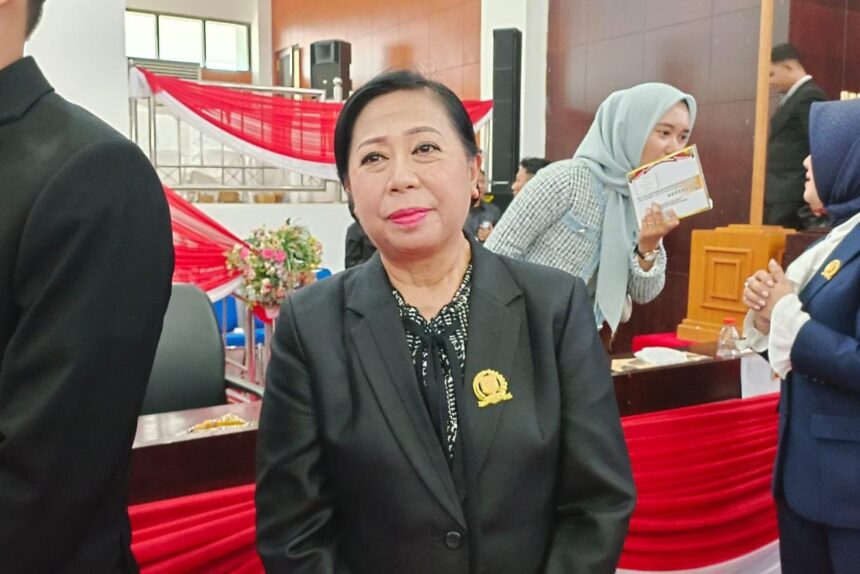 Anggota DPRD Nurung Raya (Mura), Tuti Marheni