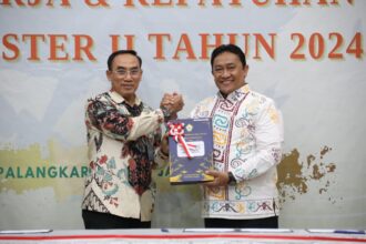 PENYERAHAN LHP : Wakil Gubernur (Wagub) Kalteng, Edy Pratowo hadiri Penyerahan Laporan Hasil Pemeriksaan (LHP) Kinerja dan Kepatuhan Semester II Tahun 2024, di Auditorium Badan Pemeriksa Keuangan (BPK) Perwakilan Prov Kalteng, Jumat (10/1/2025). (foto:mmc kalteng)