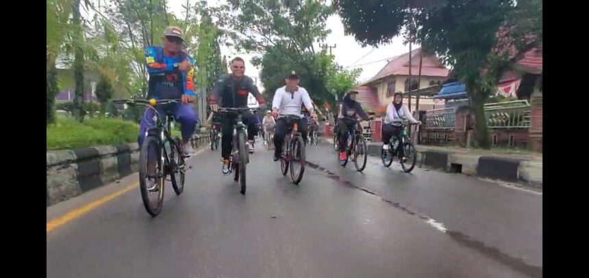 Bersepeda santai bersama ini digelar sebagai rangkaian peringatan hut ke-53 korpri. Kegiatan dimulai dari halaman kantor bupati kotawaringin timur dengan mengelilingi sejumlah ruas jalan kota sampit, Jumat (7/12/2024).