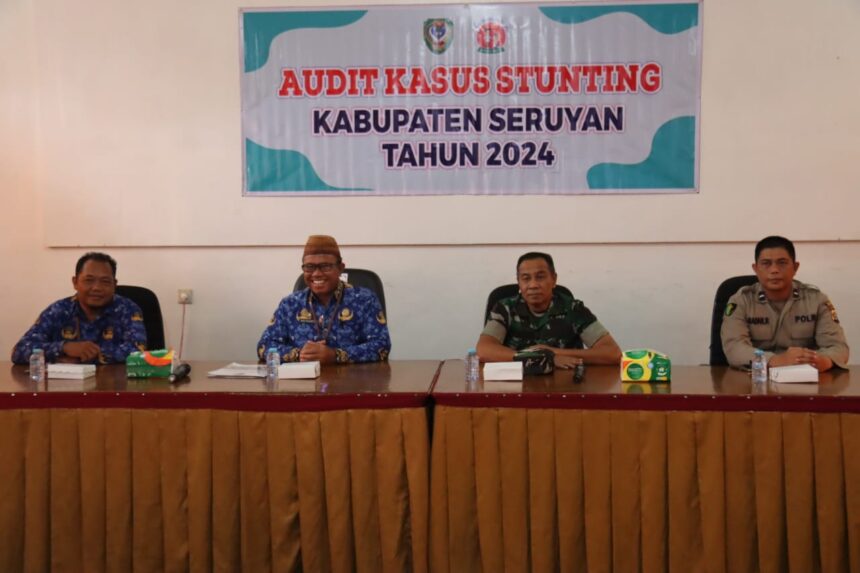 Asisten Pemerintahan dan Kesejahteraan Rakyat Agus Suharto dalam hal ini mewakili Penjabat Bupati Seruyan membuka secara resmi acara Audit Kasus Stunting Kabupaten Seruyan 2024,Di Aula Mess Pemda Seruyan, Kamis, (17/10/2024).