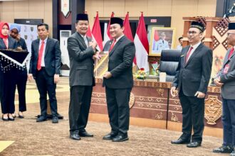 Penjabat (Pj) Bupati Seruyan Djainuddin Noor menghadiri pelantikan Penjabat (Pj) Wali kota Palangka Raya dan Penyerahan Daftar Isian Pelaksanaan Anggaran (DIPA) dan Buku Alokasi Transfer Ke Daerah (TKD) Tahun Anggaran 2025,Rabu (11/12/2024), di Aula Jayang Tingang Kantor Gubenur Kalimantan Tengah,.