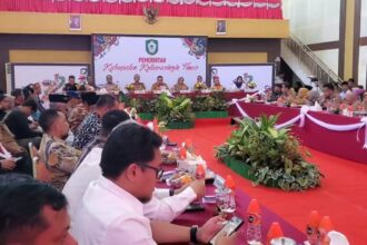 Pemerintah Kabupaten Kotawaringin Timur (Kotim) menggelar Rapat Evaluasi Akhir Tahun untuk meninjau pelaksanaan kegiatan Dan Pengelolaan Anggaran Tahun 2024, di Aula Rumah Jabatan Bupati Kotim.
