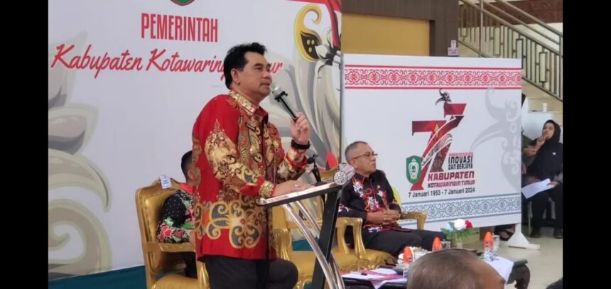 Kepala desa di Kabupaten Kotawaringin Timur (Kotim) diingatkan untuk selalu menjaga netralitasnya dalam pemilihan kepala daerah serentak.