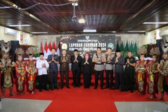 HADIRI : Wakil Gubernur Kalimantan Tengah (Kalteng), H. Edy Pratowo menghadiri Sidang Pleno Laporan Tahunan Pengadilan Tinggi Palangka Raya Tahun 2024,  di Ruang Sidang Prof. Dr. H. M Syarifuddin, S.H., M.H., Kantor Pengadilan Tinggi Palangka Raya, Senin (10/02/2025). (foto:mmc)