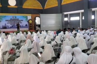 MANASIK HAJI: Ratusan CJH dari Kabupaten Kotim mengikuti Manasik Haji. (foto:ist)