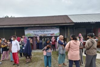 GPM : Dinas Ketahanan Pangan (Hanpang) Kalteng mengadakan Gerakan Pangan Murah (GPM) di halaman kantor Dinas Hanpang, Jalan Willem AS No. 09 Palangka Raya, Jumat (28/2/2025). (foto:mmc)