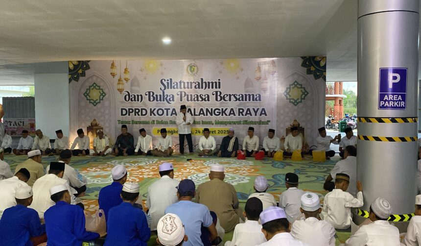 Suasana silaturahmi dan buka puasa bersama di Gedung DPRD Palangka Raya (Foto : Ist)
