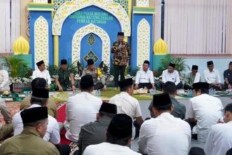 SINERGITAS : Gubernur Kalteng, H. Agustiar Sabran bersama Bupati Katingan, Saiful dan jajaran saat menggelar silaturahmi, di Rumah Jabatan Bupati Katingan, Sabtu (29/3/2025). (foto:saleh)