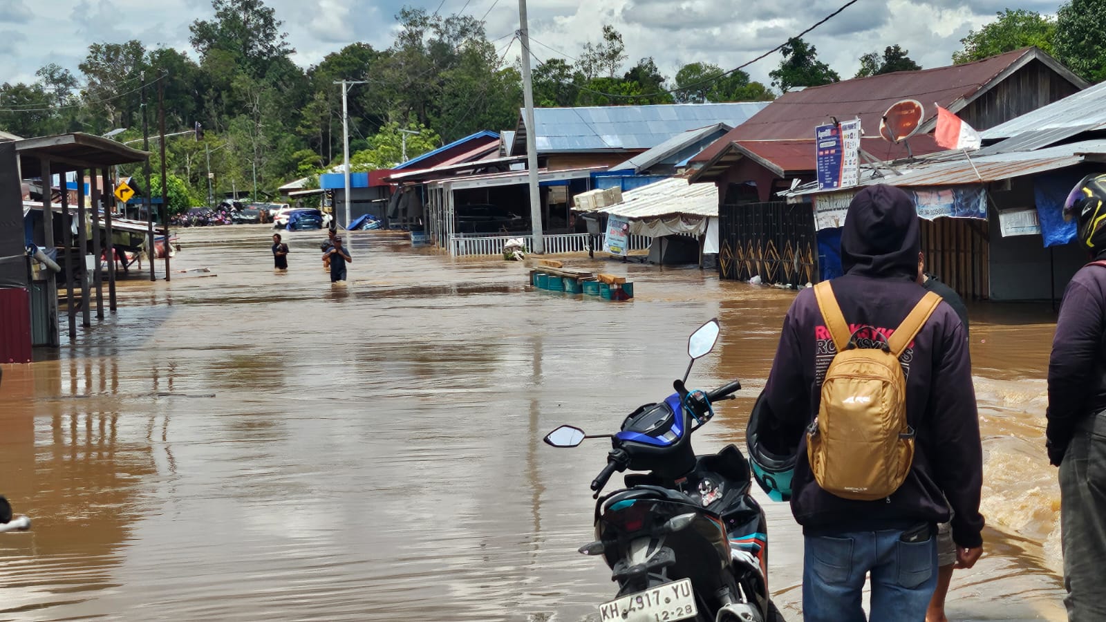 Kondisi Banjir di Ruas Jalan Trans Kalimantan Palangka Raya-Buntok