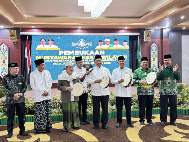 Wakil Gubernur (Wagub) Kalteng H Edy Pratowo buka Musyawarah Kerja Wilayah (Muskerwil) Pengurus Wilayah Nahdlatul Ulama (PWNU) Kalteng, di Aula Jayang Tingang, Kantor Gubernur Kalteng, Minggu (13/4/2025).