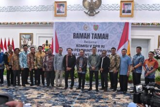 HASUPA HASUNDAU : Gubernur Kalimantan Tengah (Kalteng), H. Agustiar Sabran menggelar acara Hasupa Hasundau bersama Komisi V DPR RI, di Istana Isen Mulang, Rumah Jabatan Gubernur Kalteng, Senin (14/4/2025). (foto:ist)