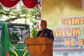 HADIRI : Pelaksana Tugas (Plt.) Sekretaris Daerah (Sekda) Kalteng, Katma F. Dirun hadir mewakili Gubernur Kalimantan Tengah (Kalteng) H. Agustiar Sabran dalam acara Puncak Peringatan Hari Ulang Tahun (HUT) Ke-45 Integrasi Kaharingan-Hindu, SabtU (19/4/2025). (FOTO:ist)