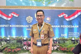 RAKORNIS : Plt. Sekretaris Daerah (Sekda) Kalteng, Leonard S. Ampung mewakili Gubernur hadir dalam Rapat Koordinasi Teknis (Rakornis) Perumahan Perdesaan yang diselenggarakan oleh Dirjen Perumahan Perdesaan Kementerian Perumahan dan Kawasan Permukiman secara hybrid, di Gedung Sasana Bakti Praja Kementerian Dalam Negeri, Jakarta Pusat, Selasa (29/4/2025). (foto:ist)