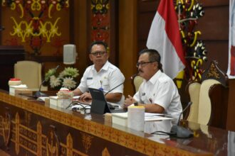 Staf Ahli Gubernur Bidang Pemerintahan, Hukum dan Politik Herson B. Aden