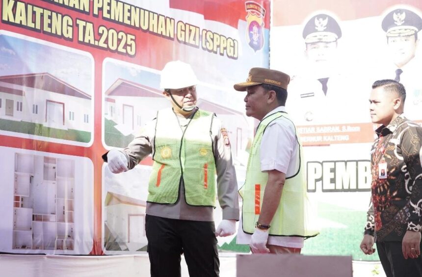 GROUNDEBREKING : Gubernur Kalteng, H Agustiar Sabran lakukan Groundbreaking Dapur Satuan Pelayanan Pemenuhan Gizi (SPPG) Makan Bergizi Gratis (MBG) Polda Kalteng, di Belakang Kantor Direktorat Lalu Lintas Polda Kalteng, Kamis (8/5/2025).  (foto:ist)
