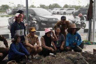 Gubernur Kalimantan Tengah (Kalteng), H. Agustiar Sabran melakukan kunjungan langsung ke Persemaian Permanen Modern yang terletak di Jalan Hiu Putih Lanjutan, Palangka Raya, Senin (26/5/2025).