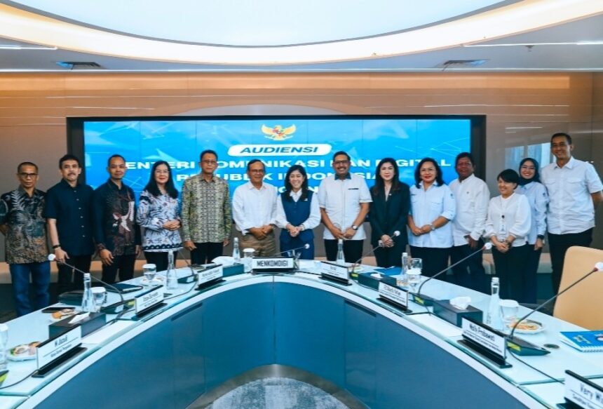 Menteri Komunikasi dan Digital, Meutya Hafid menyatakan bahwa Dewan Pers perlu melakukan redefinisi peran agar tetap relevan menghadapi perubahan lanskap media di era digital