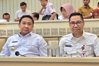 Wakil Gubernur H. Edy Pratowo dan Plt. Sekda Leonard S. Ampung hadiri Rapat Kerja serta Rapat Dengar Pendapat (RDP) dengan Komisi II Dewan Perwakilan Rakyat Republik Indonesia (DPR RI)