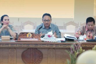 Rapat perdana membahas Raperda tentang penyelesaian konflik tanah di Gedung DPRD Kalteng (Foto : Ist)