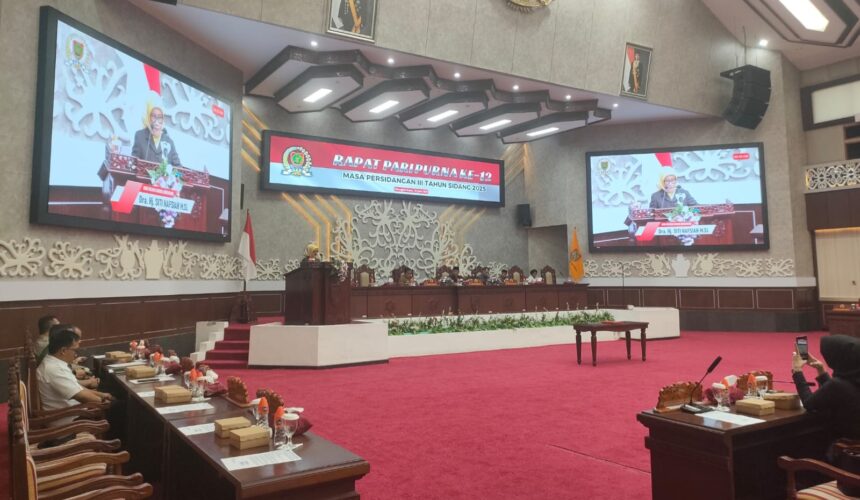 Suasana rapat paripurna di Gedung DPRD Provinsi Kalteng (Foto : Ist)