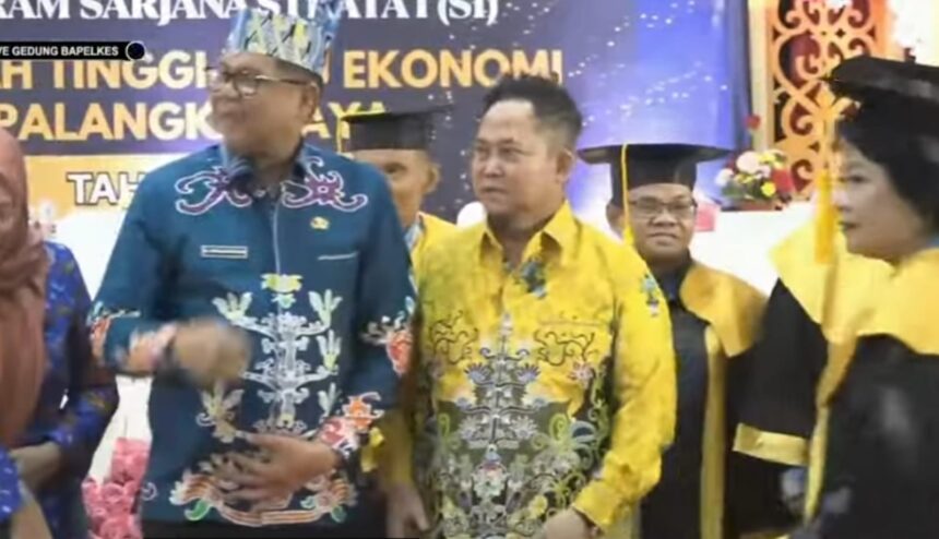 WISUDA : Bupati Saiful telah mengikuti acara Wisuda ke XXIX Program Sarjana Strata I di Sekolah Tinggi Ilmu Ekonomi (STIE) Palangka Raya, Sabtu (31/5/2025) pagi. (foto:ist)
