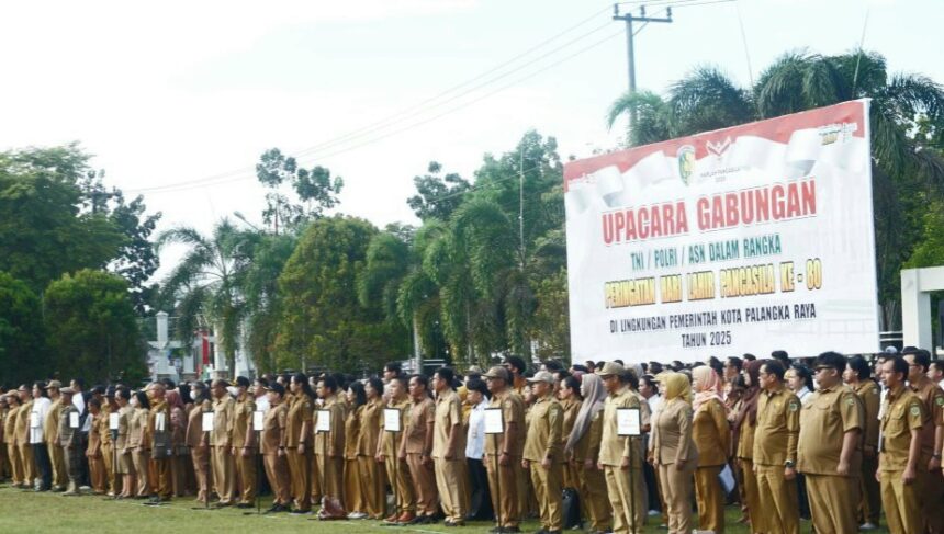 Suasana upacara gabungan memperingati Hari Lahir Pancasila di halaman Kantor Wali Kota Palangka Raya (Foto : Ist)