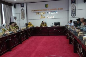 Suasana rapat koordinasi di Aula Peteng Karuhei II Kantor Wali Kota Palangka Raya (Foto : Ist)