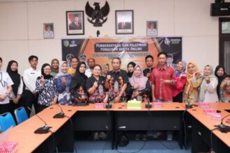 Foto bersama setelah kegiatan sosialisasi sekaligus pelatihan penulisan berita bagi KIM di Aula Rahan Pumpung Hapakat, Kantor Bapperida Palangka Raya (Foto : Ist)