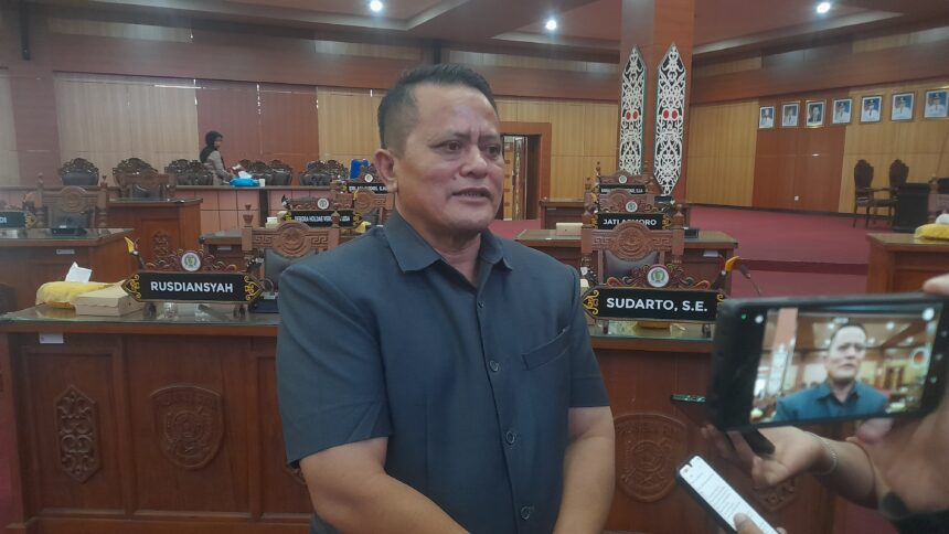 Anggota DPRD Kota Palangka Raya, Hatir Sata Tarigan (Foto : Pri)