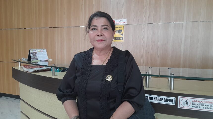 Wakil Ketua II DPRD Kota Palangka Raya, Nenie Adriati Lambung (Foto : Pri)