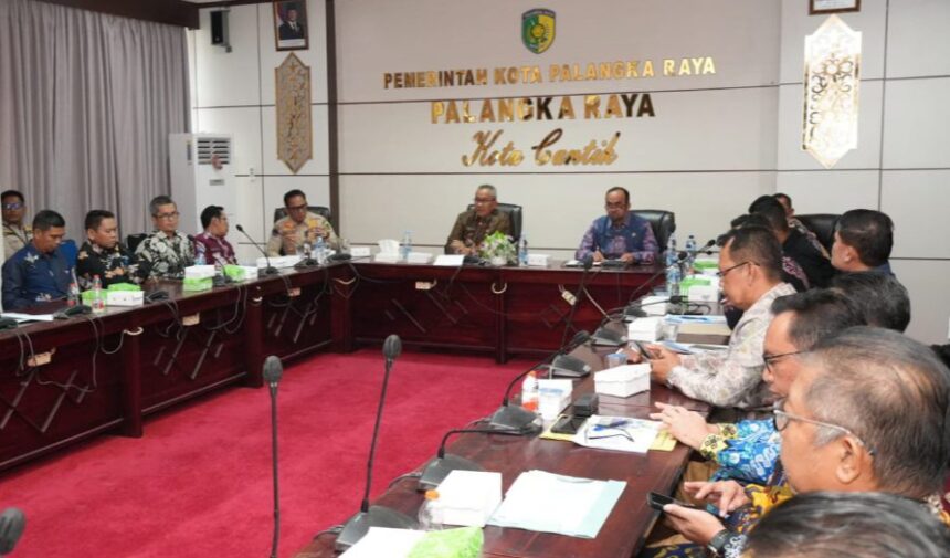 Rapat koordinasi Tepra di Aula Peteng Karuhei II Kantor Wali Kota Palangka Raya (Foto : Ist)