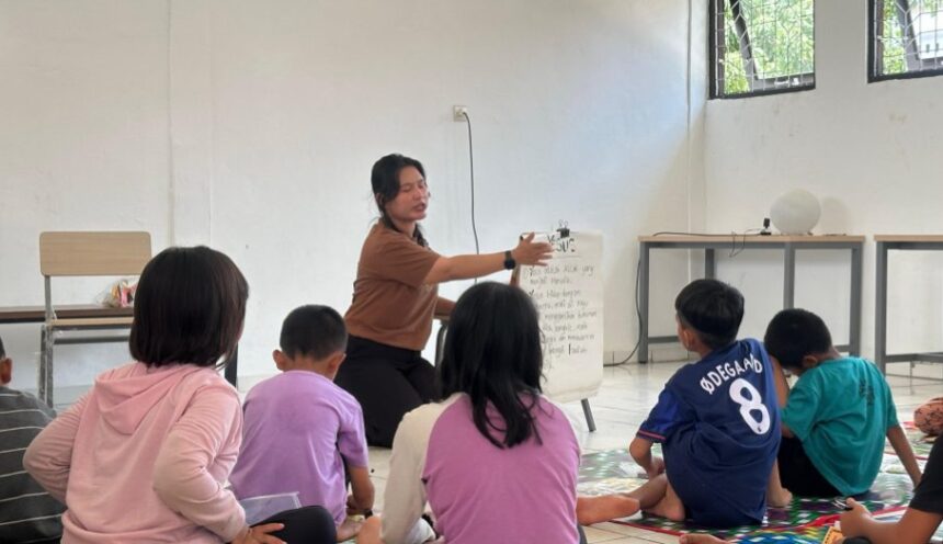 Proses belajar mengajar Sekolah Rakyat Palangka Raya (Foto : Ist)