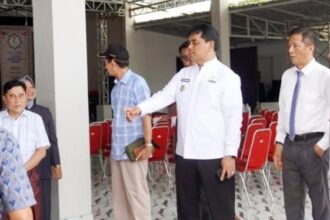 Bupati Barito Utara, Shalahuddin saat fasilitas pemondokan perseta (Foto : Ist)