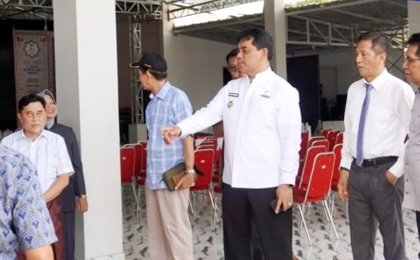 Bupati Barito Utara, Shalahuddin saat fasilitas pemondokan perseta (Foto : Ist)