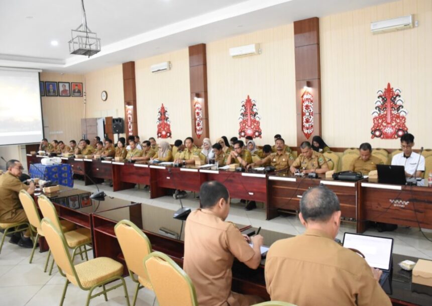 Rapat koordinasi pembahasan alokasi dana Rp1 miliar perdesa kelurahan di Kabupaten Kapuas (Foto : Ist)