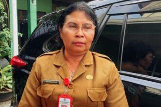 Kepala DLHK Kapuas, Karolinae (Foto : Ist)