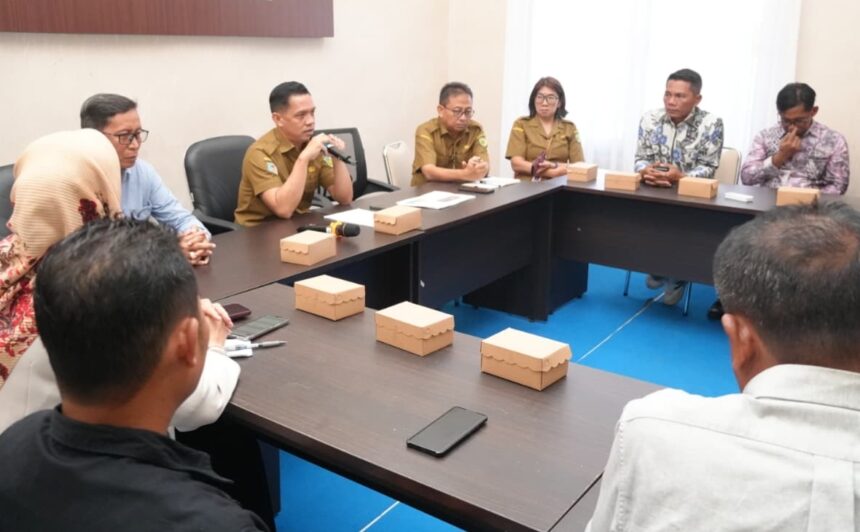 Kegiatan kunjungan kerja DPRD Kabupaten Barito Kuala di Diskominfo Kota Palangka Raya (Foto : Ist)