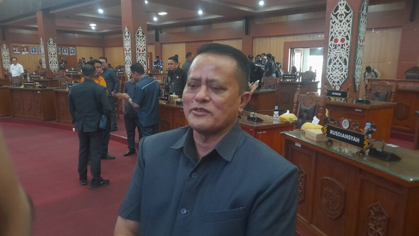 Anggota Komisi I DPRD Kota Palangka Raya, Hatir Sata Tarigan (Foto : Nopri)