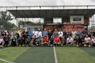 Foto bersama saat pertandingan mini soccer di Lapangan Mini Soccer, Jalan Cempaka, Kota Palangka Raya (Foto : Ist)